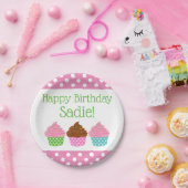 水玉模様カップケーキパーソナライズされたパーティープレート ペーパープレート (パーティー)