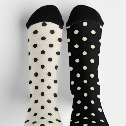 水玉模様ブラック&アンティークホワイトパートカラー ソックス (上部)