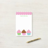 水玉模様Cupcakesパーソナライズされた Post-Itメモ帳 ポストイット (デスク上)