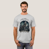 水瓶座の狼の星座Tシャツ Tシャツ (正面フル)