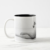 水着の女性 ツートーンマグカップ (左)