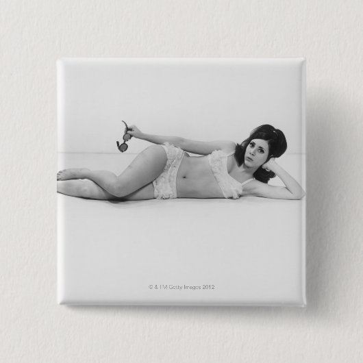 水着の女性 缶バッジ (正面)