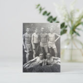 水着の真剣な若者ヴィンテージ写真 ポストカード (スタンド正面)