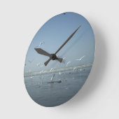 水自然飛んでいるのバレエで美しい鶴 ラウンド壁時計 (傾斜)