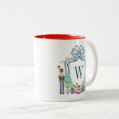 水色くるみ割りモノグラムクレストクリスマス ツートーンマグカップ (正面右)