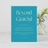 水色のウィズミカルなウェディングフォトカード "Beyond Grateful" サンキューカード (スタンド正面)