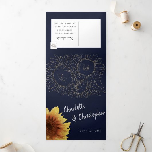 水色のヒマワリのネイビー結婚ブルー 三つ折り招待状 (外部)