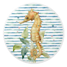 水色の乗用馬、ビーチ、沿岸