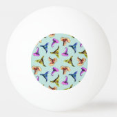 水色の古い帽子：青い背景。 卓球ボール (裏面)