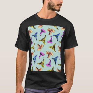 水色の古い帽子:青い背景。 Tシャツ