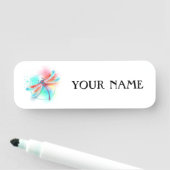 水色の背景に赤いトンボ 名札 (インサイチュ)