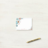 水色の青と赤の花パーソナライズされた ポストイット (デスク上)