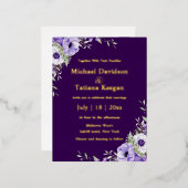 水色パープルフローラ金ゴールドスクリプ結婚ト 箔招待状ポストカード (正面/裏面)