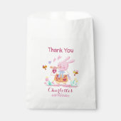 水色ピンクのウサギの庭の子供の誕生日 フェイバーバッグ (正面)