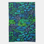 水色フローラのドットの暗い背景 キッチンタオル (縦)