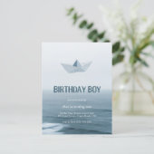 水色ブルーボートボーイバースデーパーティーの招待 インビテーションポストカード (スタンド正面)