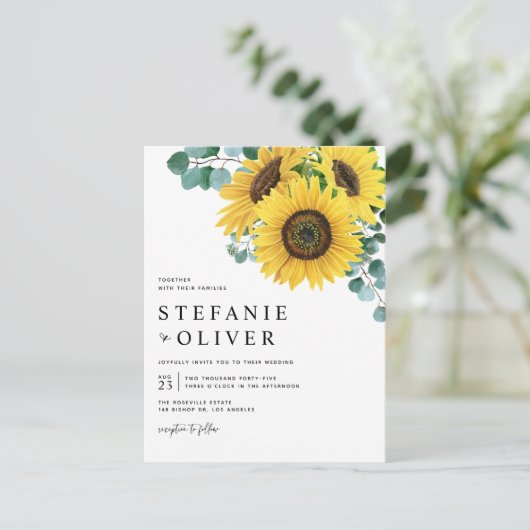 水色ユーカリとヒマワリ結婚ス インビテーションポストカード (スタンド正面)