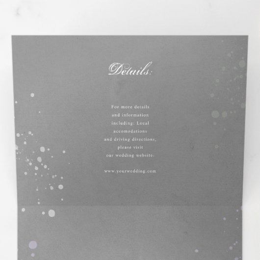 水色ラベンダーフラワーグレー結婚すべて 三つ折り招待状 (内部最初)