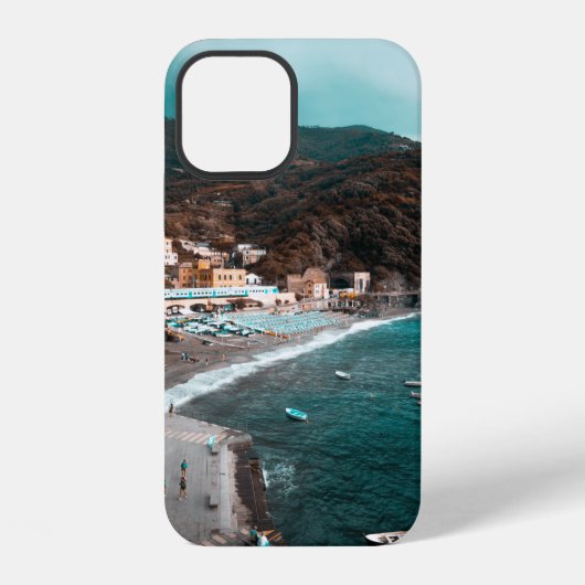水辺の白いコンクリート建築 iPhoneケース (裏面)