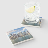 水辺地帯からのボストンスカイライン ストーンコースター (横)