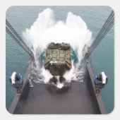 水陸両用突撃機がUSNSから降りる スクエアシール (正面)