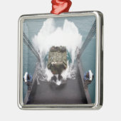 水陸両用突撃機がUSNSから降りる メタルオーナメント (左)