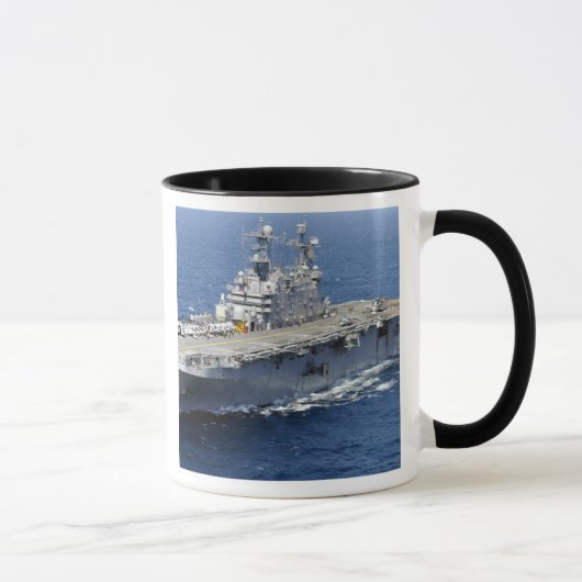 水陸両用突撃船USS Pelliu マグカップ (右)