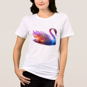 水面に映える輝くイリデッセント・スワン – 魔法のファンタジー トライブレンドTシャツ