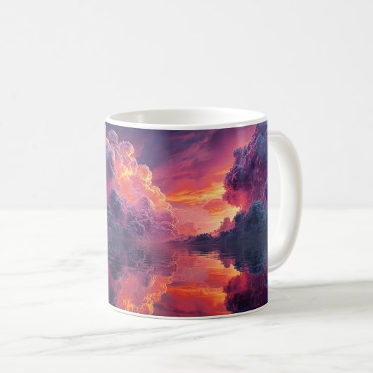水面に映る超現実的な夕焼けの輝く雲 コーヒーマグカップ (正面右)