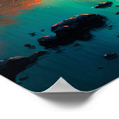 水面に浮かぶ劇的な空と青い空の夕日 ポスター (角)