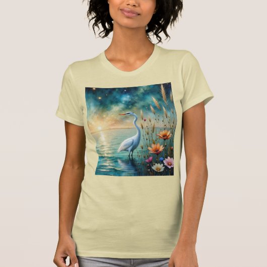 水面の白鷺と花 Tシャツ (正面)