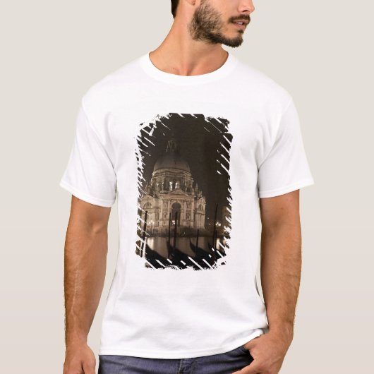水面越しの夜のサン・ジョルジョ・マッジョーレ Tシャツ (正面)