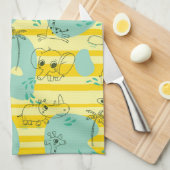 水2と遊んでいるかわいい動物 キッチンタオル (四つ折り)
