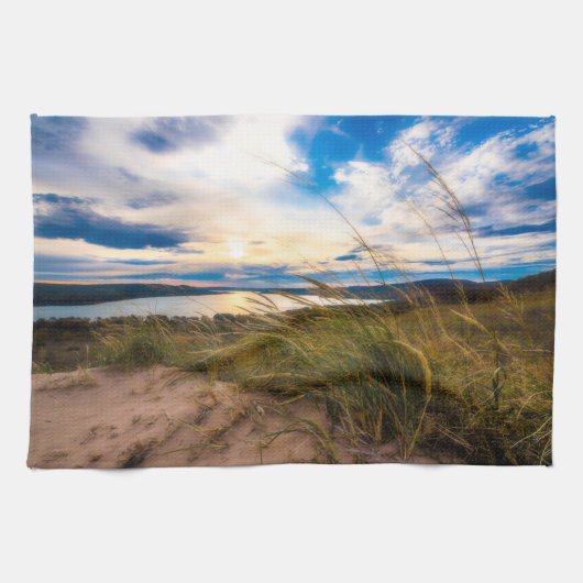 水 |グレン・レイク・スリーピング・ベア・デューンズ・ミシガン キッチンタオル (横)