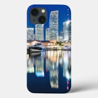 水、マイアミの反射のスカイラインの眺め iPhone 13ケース