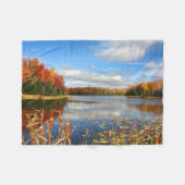 水 |メイベル・レイク・カナダ フリースブランケット (正面(横))