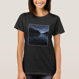 水 レイクショア夜 Tシャツ