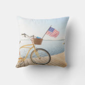 水 |湖のそばの自転車 クッション (裏面)
