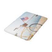 水 |湖のそばの自転車 バスマット (アングル)