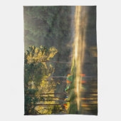 水 Lake in Meahongson, Thailand キッチンタオル (縦)