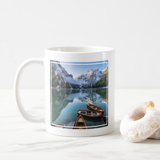 水 | Pragser Wildsee Dolomites Italy コーヒーマグカップ (ドーナツ)
