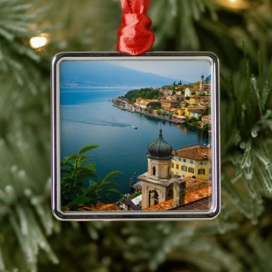 水 San Benedetto Church Lake Garda，イタリア メタルオーナメント (ツリー)