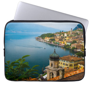 水 San Benedetto Church Lake Garda,イタリア ラップトップスリーブ