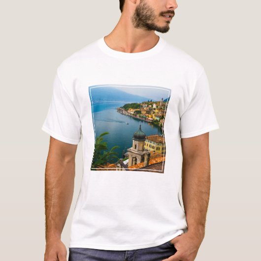水 San Benedetto Church Lake Garda，イタリア Tシャツ (正面)