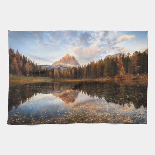 水 Tre Cime Di Lavaredo Italy キッチンタオル (横)