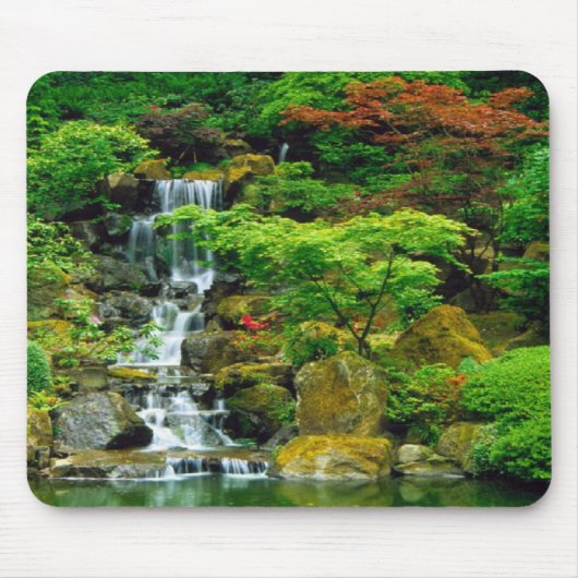 水Fallwaterの威厳のあるな秋" マウスパッド (正面)