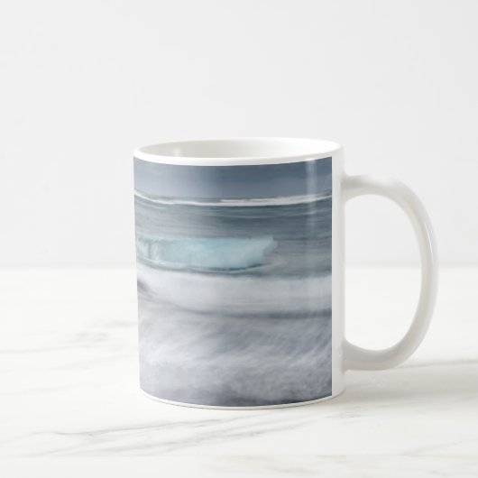 氷と荒波の風景、アイスランド コーヒーマグカップ (右)