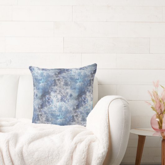 氷と雪のテクスチャ付き青いクリスマスパターン クッション (ソファ)