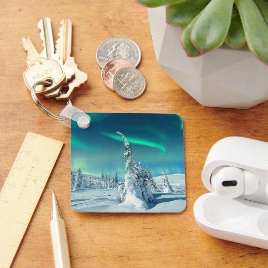 氷と雪 フィンランド，ラプランドのノーザンライト キーホルダー (デスク)