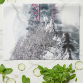 氷と雪 | Red Bridge in Winter, Japan キッチンタオル (折り畳み)